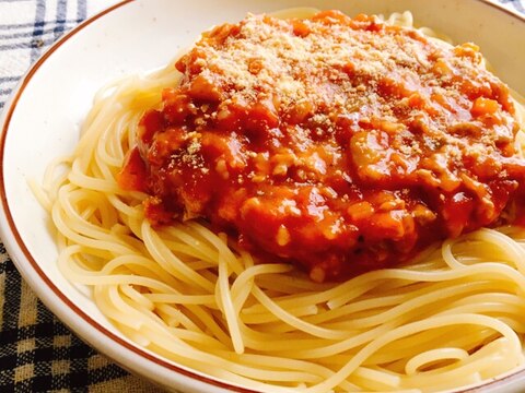 隠し味に醤油！トマトたっぷりミートソーススパゲティ